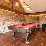 Nyaraló Atmospheric With A Swimming Pool