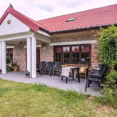 Holiday home Atmospheric With A Swimming Pool Krzemienna (West Pomeranian)