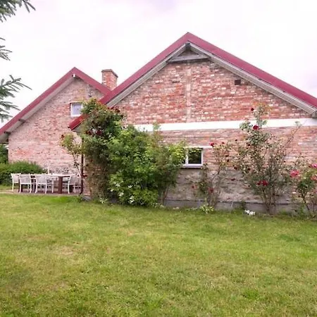 Atmospheric With A Swimming Pool Feriehus Krzemienna (West Pomeranian)