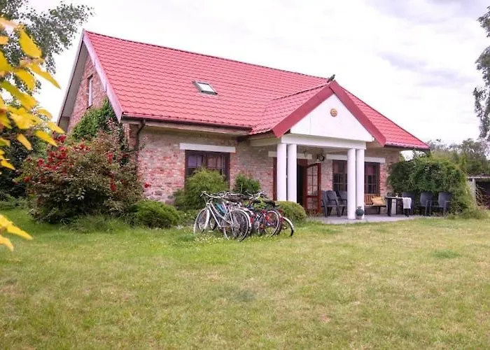 Atmospheric With A Swimming Pool Holiday home *