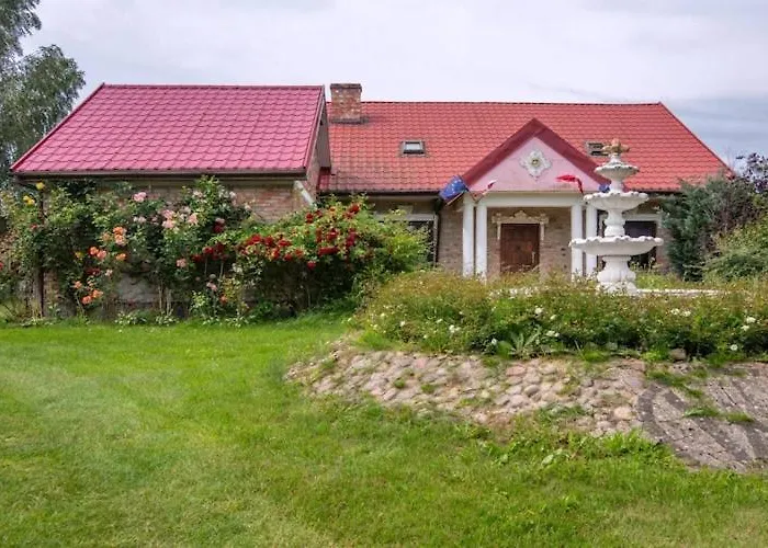 Atmospheric With A Swimming Pool Holiday home *