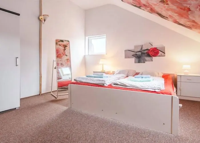 Atmospheric With A Swimming Pool Holiday home