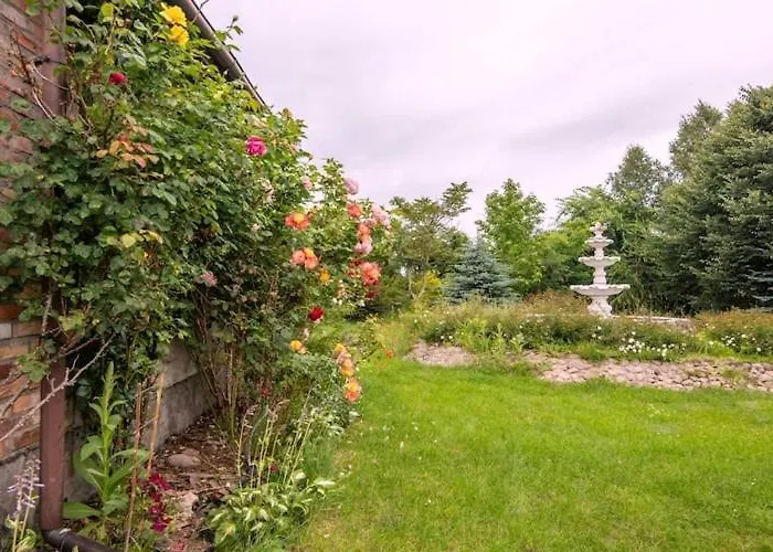 Atmospheric With A Swimming Pool Holiday home *