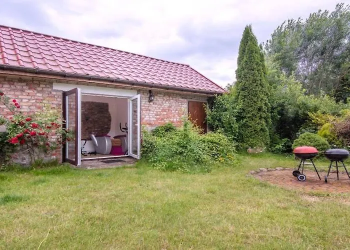 Atmospheric With A Swimming Pool Holiday home